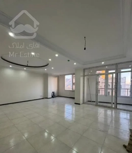 ۱۲۰متر، شمالی آفنابگیر، ویودار، طبقه یکی به آخر