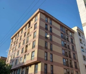 80 متر شهران جنب مترو آبشناسان