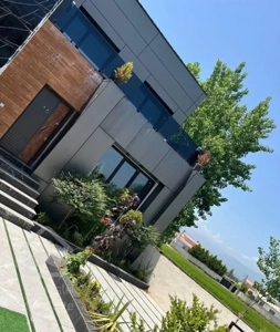 ویلا باغچه دوبلکس 167 متری شهرکی سند تک‌برگ