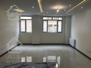 ۱۰۷ متر خوش نقشه تک واحدی لوکیشن عالی