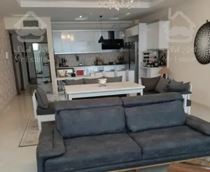 واحد 110 متری فول و شیک