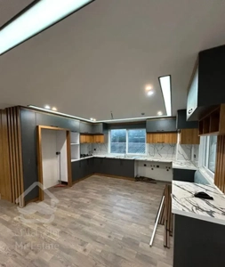 ۱۸۵ متری/لوکس/کریم آباد/۳ خواب/دید دریا