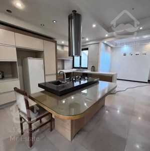 باغ فردوس 225متر3خواب1مستر