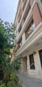 241 متر / سازه ای کلاسیک / ۴ خواب