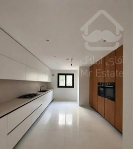 پاسداران/گلستان ها/۱۰۵متر/۲خواب/آفتابگیر