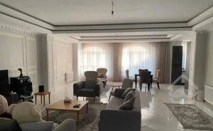 تاپ ۱۲۰متر سه خواب فول امکانات سالن پرده خور