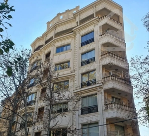 فروش آپارتمان ۲۰۰ متری ۳ خوابه در فرمانیه