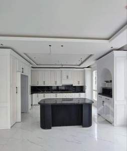 آپارتمان 165 متری/2نبش/معبر 20 متری خ امام رضا