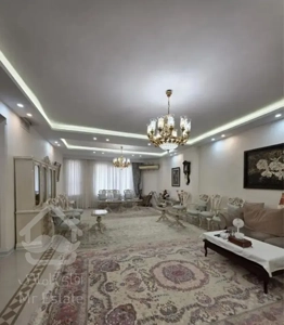 ۱۵۰متر / تکواحدی / ۲پارکینگ / قاب میدان/ معاوضه