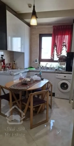 ۹۰متر/نوساز/خوش نقشه/شهرک گلستان/ دریاچه چیتگر