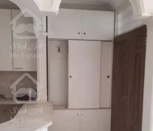 97متر/آپارتمان/صادقیه/فول امکانات