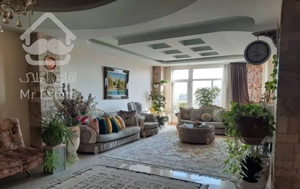 آپارتمان ۱۸۰ متری ۳ خوابه در سه راه شهرداری فاز ۱