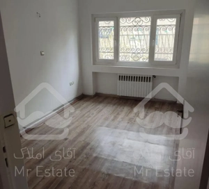 ۱۳۰ متری ۳ خواب بالای بلوار کشاورز