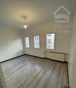 دیباجی شمالی/ ۱۴۳ متر ۳ خواب/ ۲۲ ساله