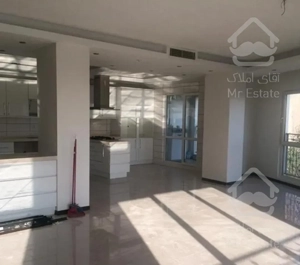 دزاشیب ۱۱۵ متری *نوساز/حیاط دلباز*