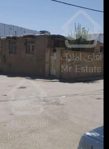 خانه‌دوبر برخیابانه اصلی قلعه کهنه