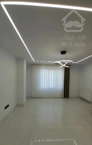 ۶۸ متر / غرق نور / روبنما/تک خواب/پارکینگ سندی