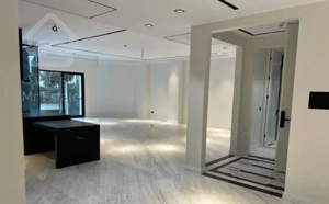 فرمانیه۲۰۰ متر ۳خوابه/فول باسازی/دلباز/ تاپ لوکیشن