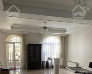 ۱۲۰ متر/ بر باهنر/ متری ۱۱۰