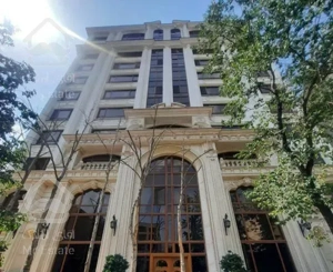 نیاوران ۹۰ متر ۲ خواب / نورگیر شمال و جنوب