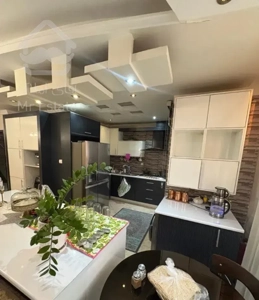 ۱۱۷متر ۲خ/تکواحدی/روبه آفتاب/سالن پرده خور/تاکستان