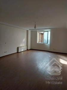 100متر   ۲خواب   فول امکانات   بالکن  باز سازی شده