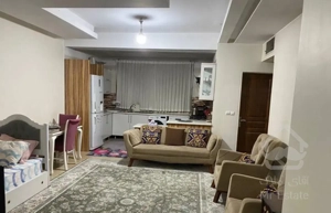 ۷۷متر دو‌خوابه/غربی های سوم/غرق نور