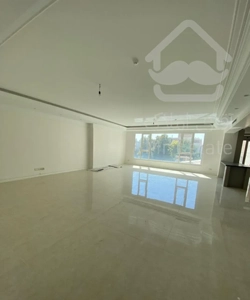 آپارتمان۱۹۰متری/۳خواب/تمدید چند ساله/