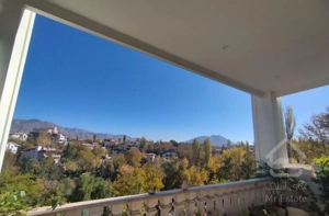 آپارتمان۱۹۴ متری در ۱۰۰۰ متر زمین