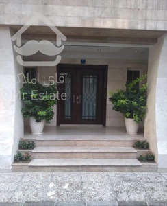 ۱۸۰ متر نیاوران  آقایی  ، تاپ لوکیشن