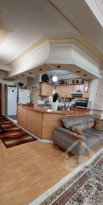 آپارتمان 98 متری در مرکز شهر دسترسی عالی