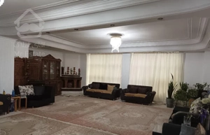 چهارباغ ۹۵متر۲خ همکف ۸واحدی پارکینگ سندی