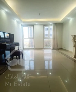 130متر/غرق در نور/3خواب/تاپ لوکیشن سعادت اباد