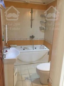 121 متر   سالن پرده خور   شمال فردوس شرق