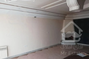 آپارتمان ۱۳۰ متری/۳خواب/خوش نقشه