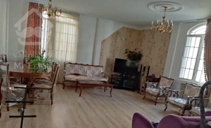 ۷۹متر آپارتمان در ۲۹۰متر زمین ۶واحد بر میدان