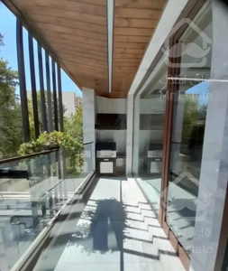 ۱۸۵ متر  در زعفرانیه