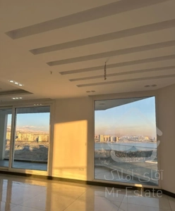 برج لوکس هوشمند تمام شیشه ای در ۳ دقیقه ایی دریاچه