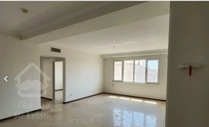 ۸۲متر/ریحانی/۲ پارکینگ سندی/لوکیشن عالی