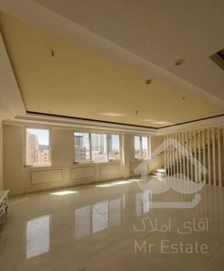 سرشور ۱۵۵ متر ۳ خواب دوبلکس سندآماده/متریال برند