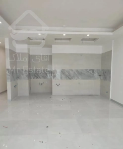 آپارتمان ۱۰۲ متر/ نوساز کلید نخورده