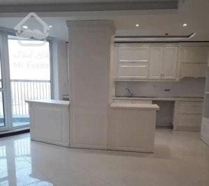 آپارتمان ۱۲۰متری  شخصی ساز دوخوابه کلید نخورده