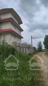 زمین ساحلی محصور