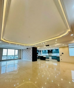 200 متر اقدسیه طبقه اخر ویو دار/کلید نخورده