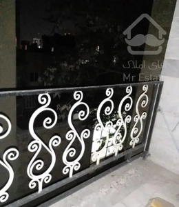 ملک واقع در اول فروغی