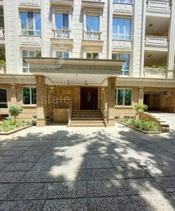 ۱۹۵ متر سه خواب سه پارکینگ