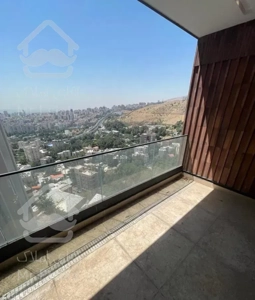 ۱۷۰متر/۳خواب/برج کوروش /۲۶آیتم مشاعاتی