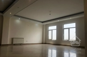 ونک / ۱۸۲ متر / ۲ انباری / ۳ خواب / مستر