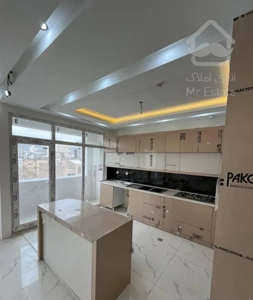 آپارتمان110متری/تک واحدی/معبر20متری/اکبری