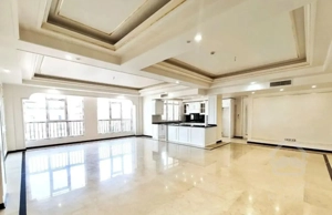 فرمانیه ۱۳۲ متر سه خواب لوکیشن اصیل نشین